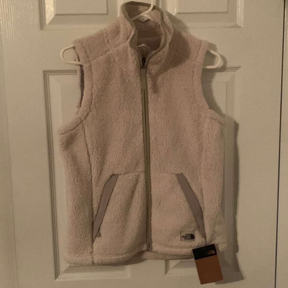 Brand new North Face Sherpa vest, off white, very soft